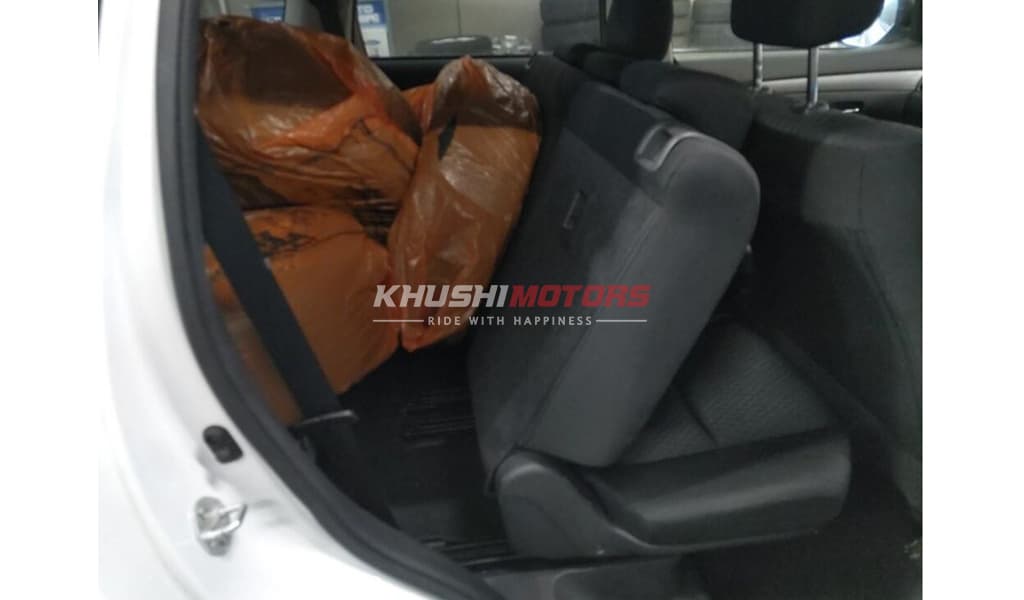 2012 Mitsubishi Outlander image-7
