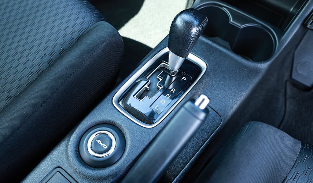 2012 Mitsubishi Outlander image-13