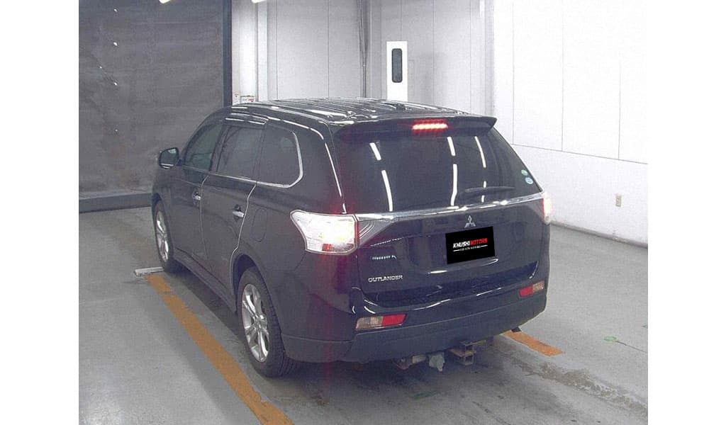 2012 Mitsubishi Outlander image-3