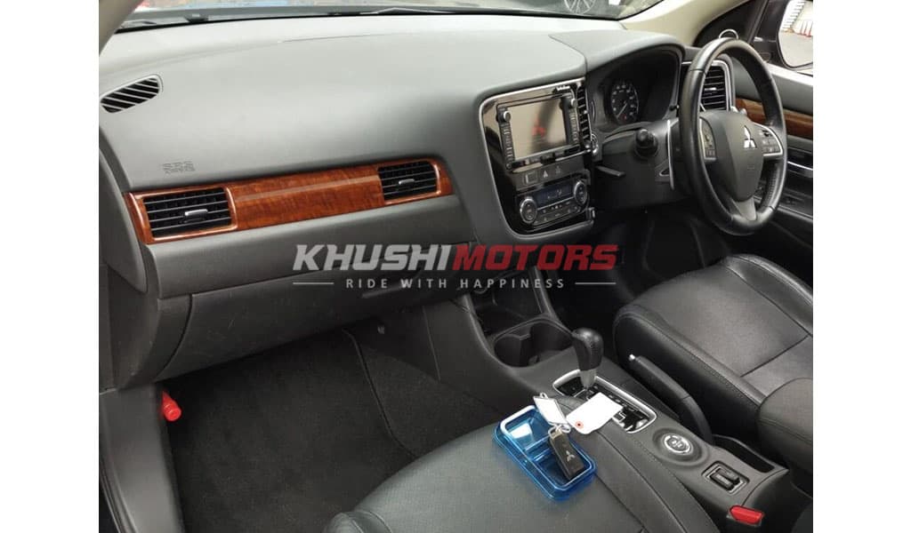 2012 Mitsubishi Outlander image-5