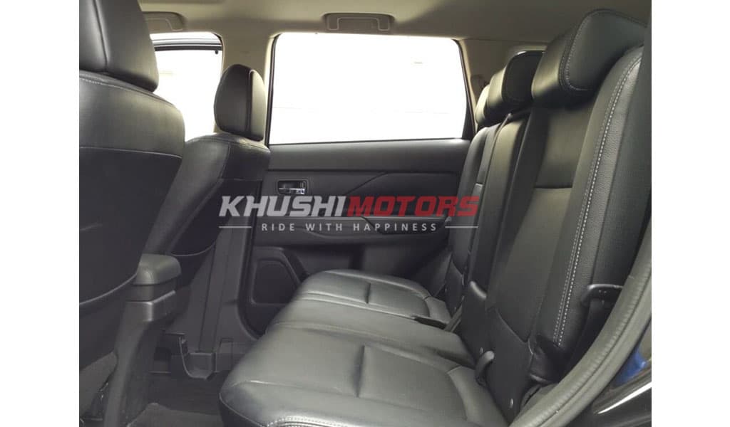 2012 Mitsubishi Outlander image-6