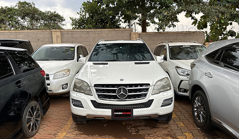 2011 Mercedes-Benz ML-Class ML350 image-1