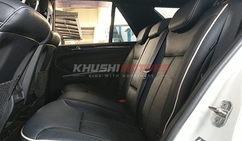 2011 Mercedes-Benz ML-Class ML350 image-2