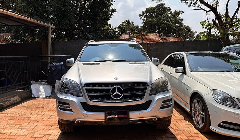 2011 Mercedes-Benz ML-Class ML350 image-1