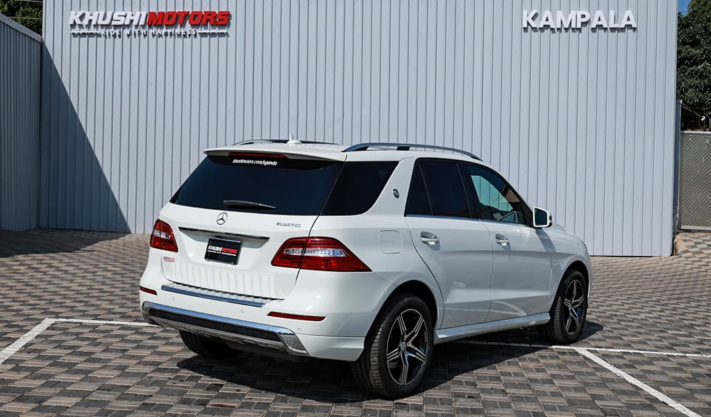 2012 Mercedes-Benz ML-Class ML350 image-11