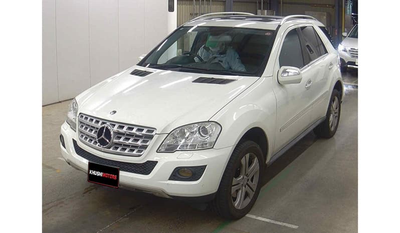 2010 Mercedes-Benz ML-Class 4MATIC ML350 image-3