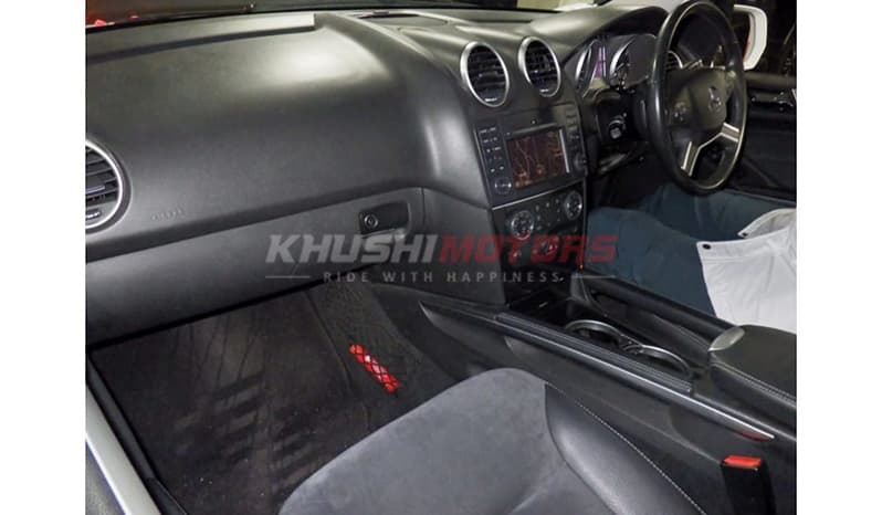 2010 Mercedes-Benz ML-Class 4MATIC ML350 image-5