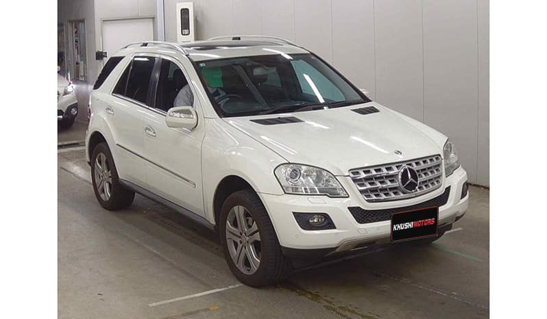 2010 Mercedes-Benz ML-Class 4MATIC ML350 image-6
