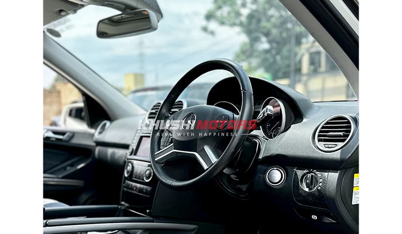 2010 Mercedes-Benz ML-Class 4MATIC ML350 image-11