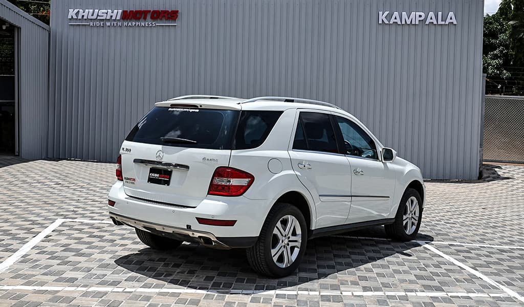 2010 Mercedes-Benz ML-Class 4MATIC ML350 image-21