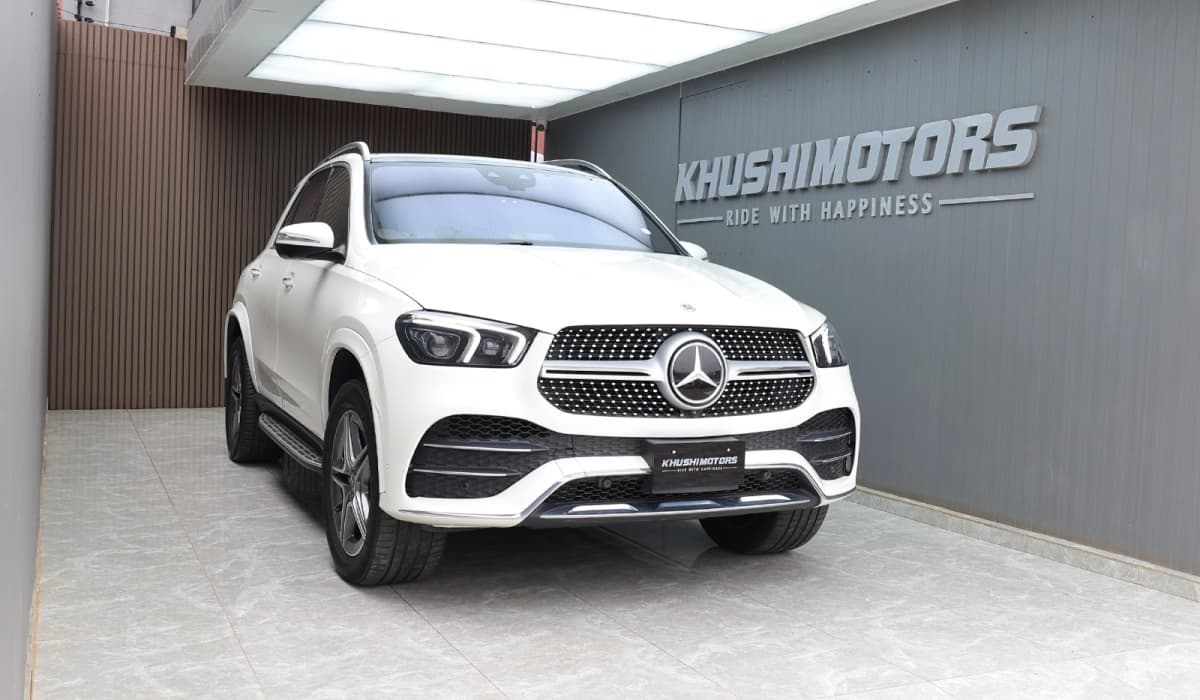 2019 Mercedes-Benz GLE-Class 4 MATIC image-1