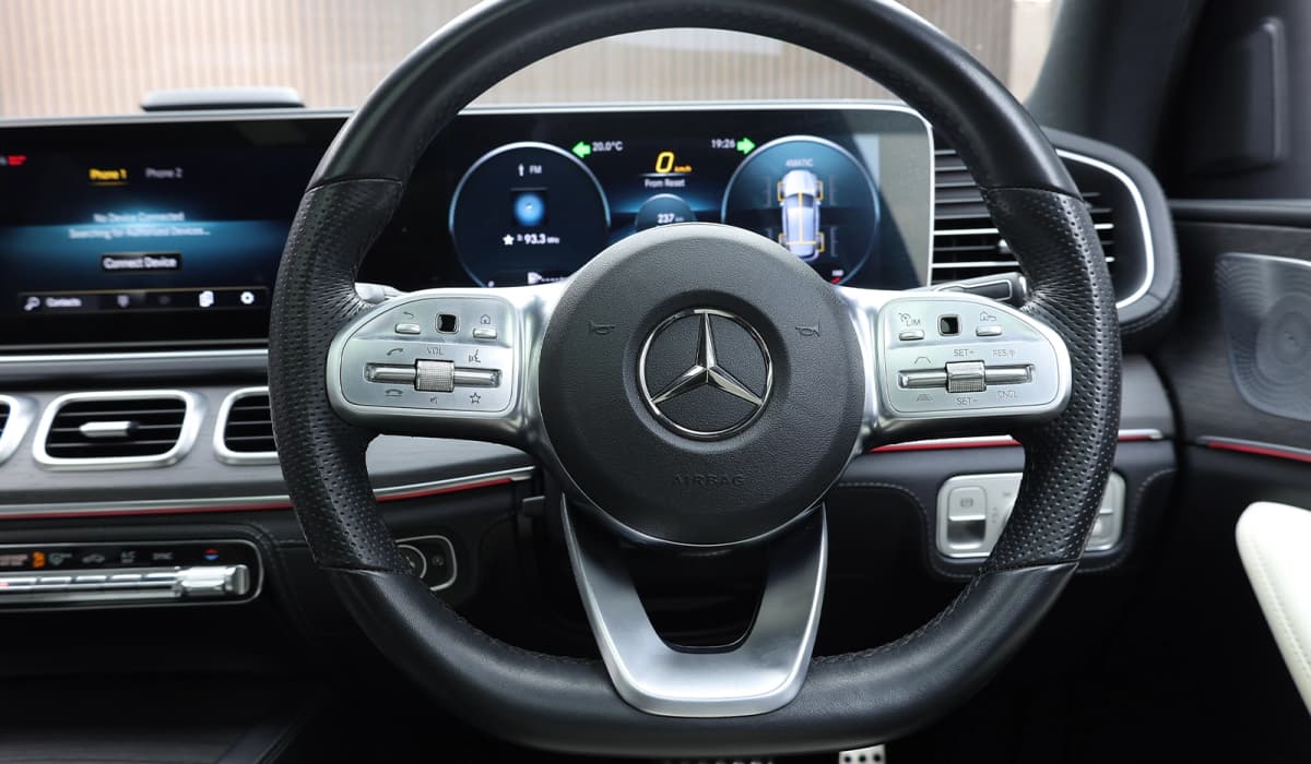 2019 Mercedes-Benz GLE-Class 4 MATIC image-6