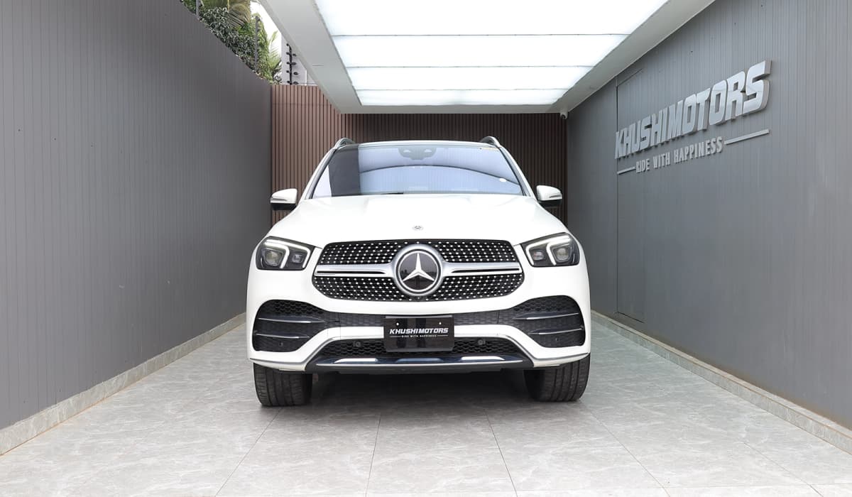 2019 Mercedes-Benz GLE-Class 4 MATIC image-2