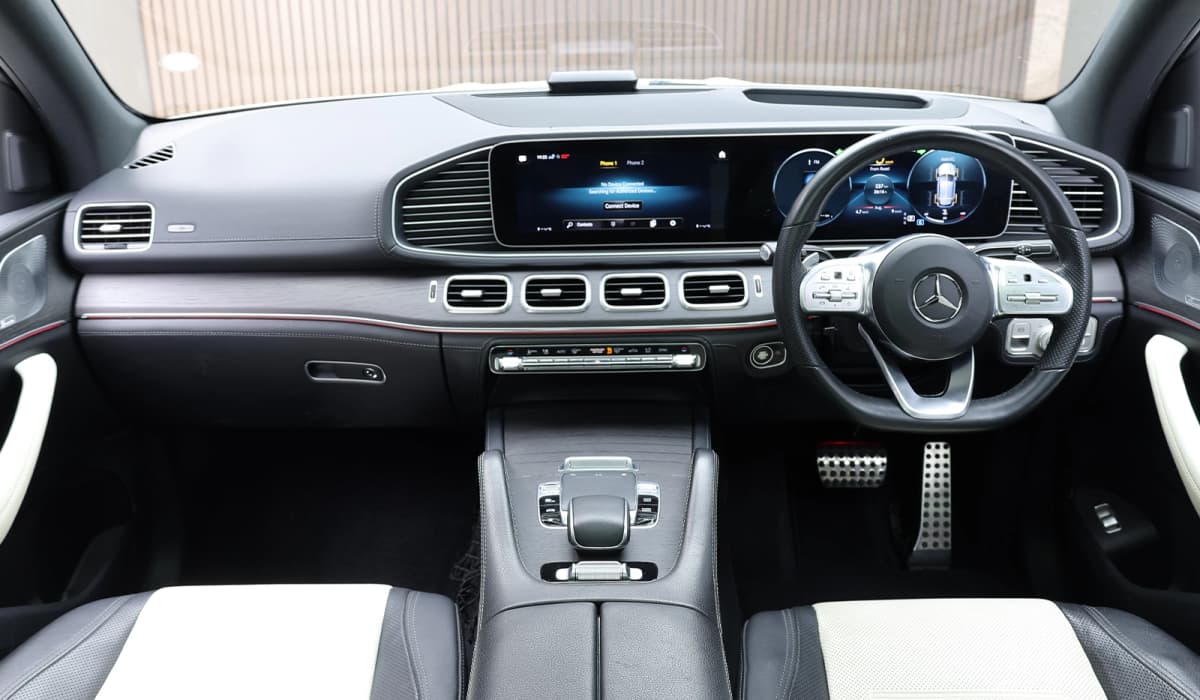 2019 Mercedes-Benz GLE-Class 4 MATIC image-10