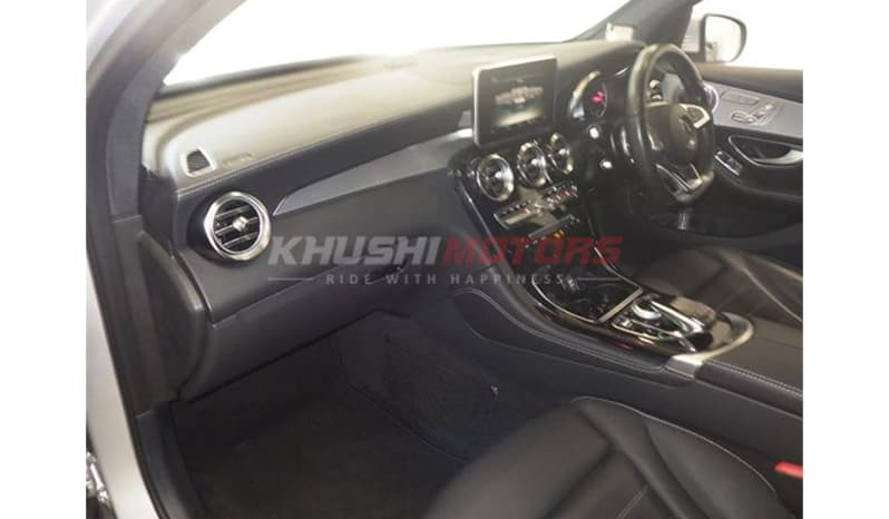 2017 Mercedes-Benz GLC-Class GLC250 image-2