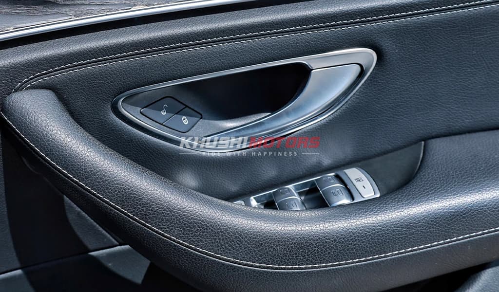2017 Mercedes-Benz E-Class E250 image-13