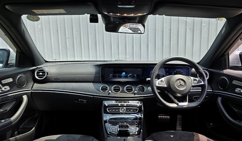 2018 Mercedes-Benz E-Class E200 image-13