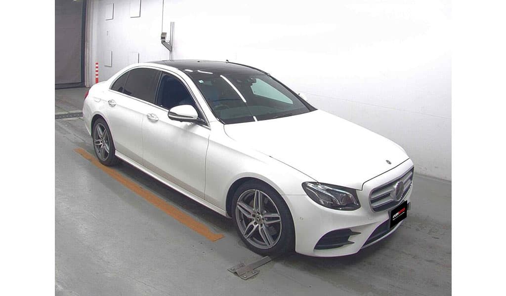 2019 Mercedes-Benz E-Class E220D image-2