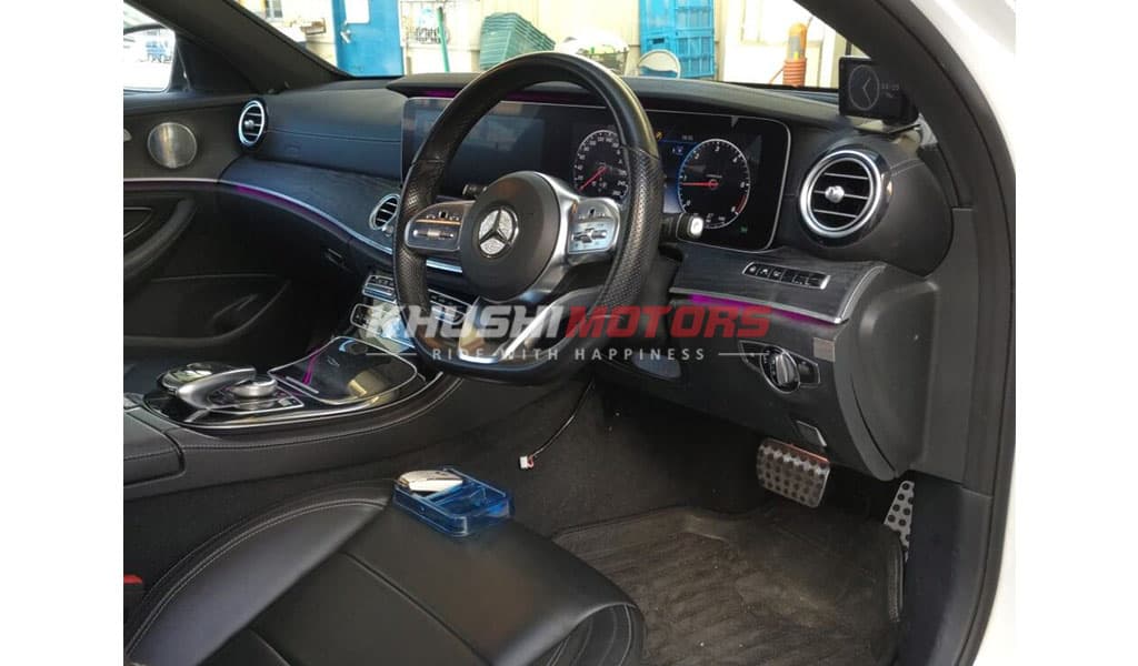 2019 Mercedes-Benz E-Class E220D image-6