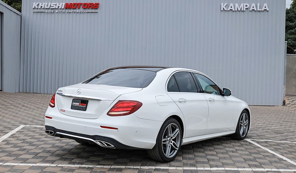 2019 Mercedes-Benz E-Class E220D image-11