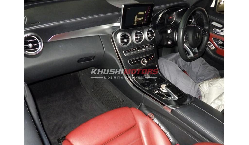 2017 Mercedes-Benz C-Class C200 image-2