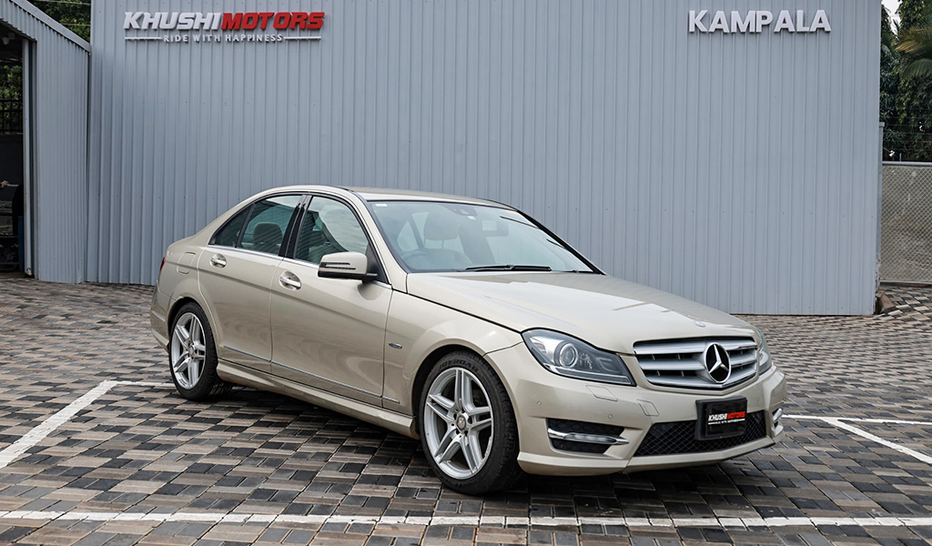2012 Mercedes-Benz C-Class C200 image-1
