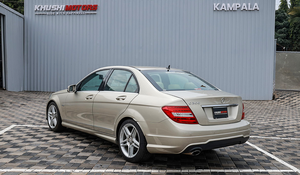 2012 Mercedes-Benz C-Class C200 image-10