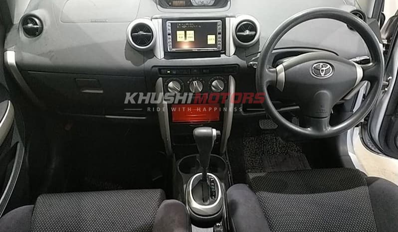 2003 Toyota IST image-4