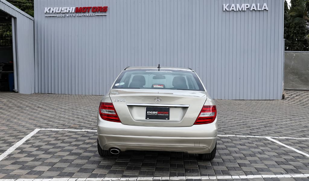 2012 Mercedes-Benz C-Class C200 image-10