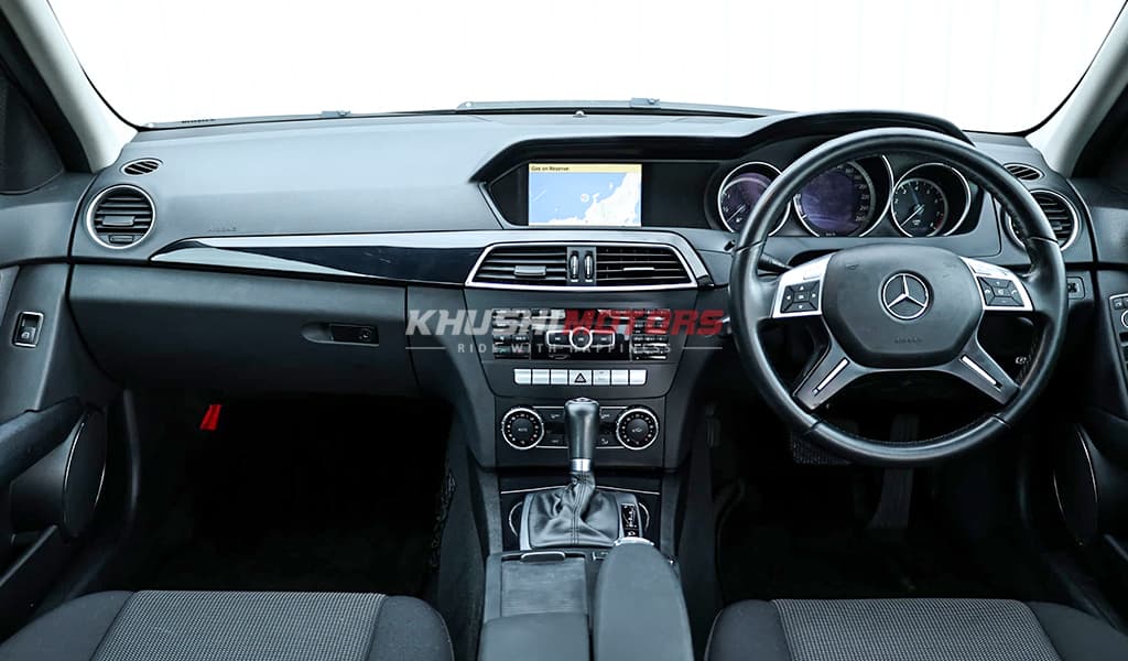 2012 Mercedes-Benz C-Class C200 image-12