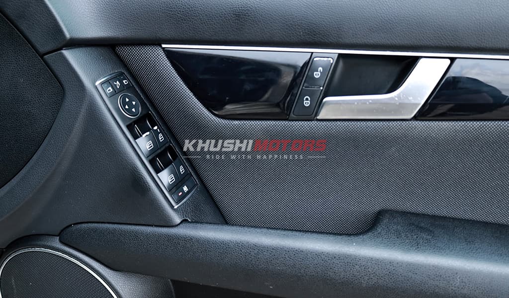 2012 Mercedes-Benz C-Class C200 image-14