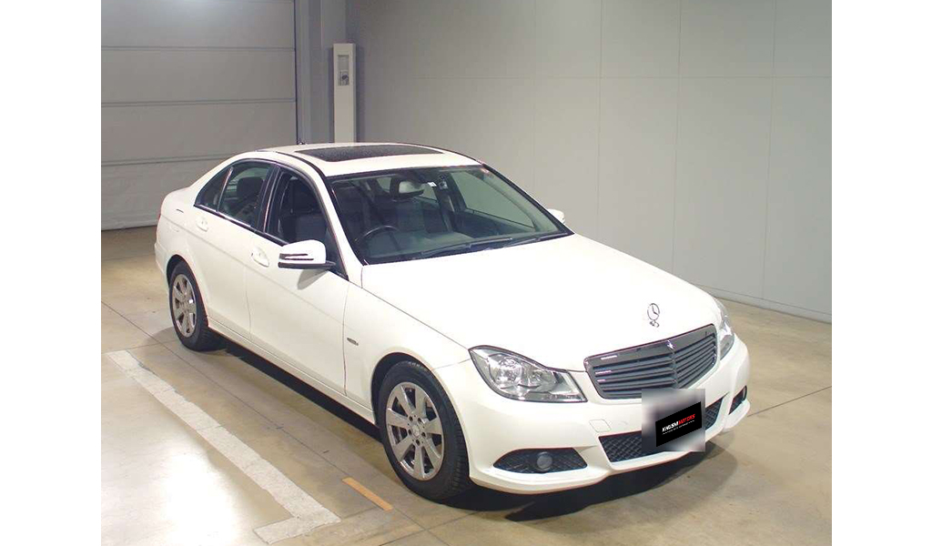 2012 Mercedes-Benz C-Class C180 image-2