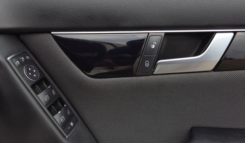 2012 Mercedes-Benz C-Class C180 image-15