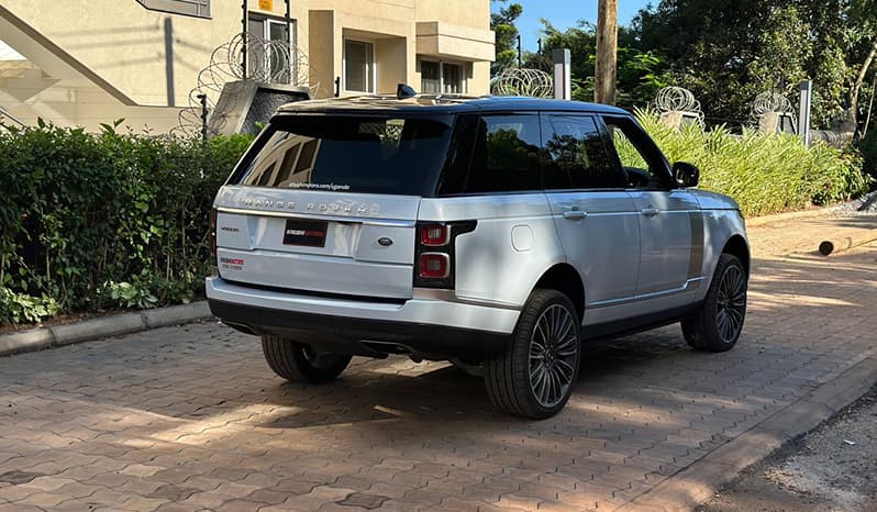 2019 Land Rover Range Rover Vogue image-10