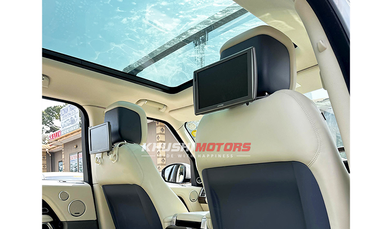 2019 Land Rover Range Rover Vogue image-10
