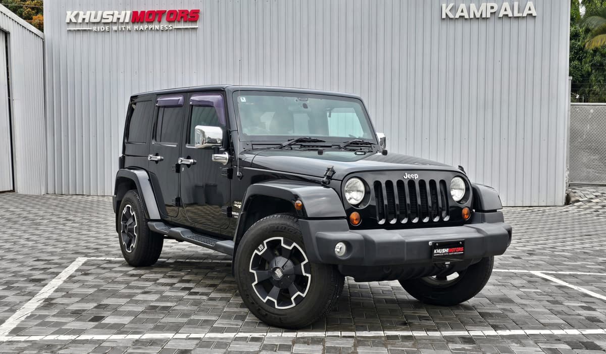 2012 Chrysler Wrangler image-1