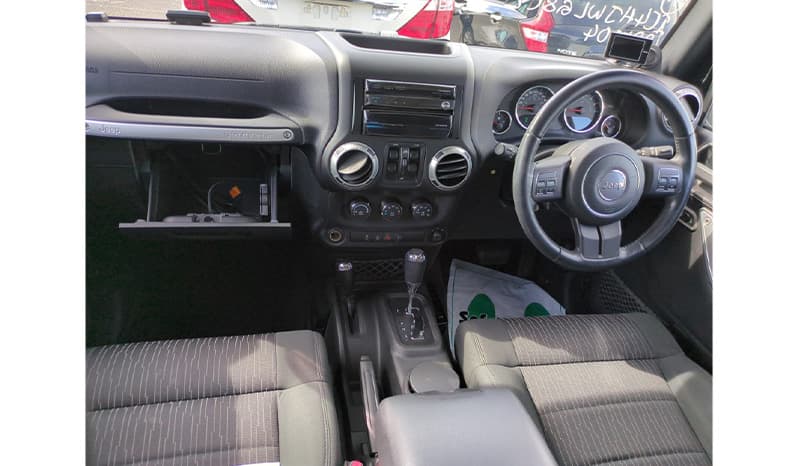 2012 Chrysler Wrangler image-6
