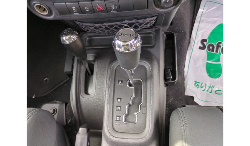 2012 Chrysler Wrangler image-8