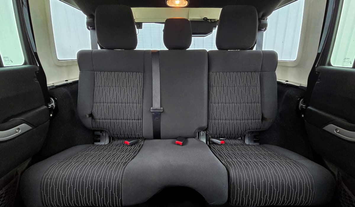 2012 Chrysler Wrangler image-13