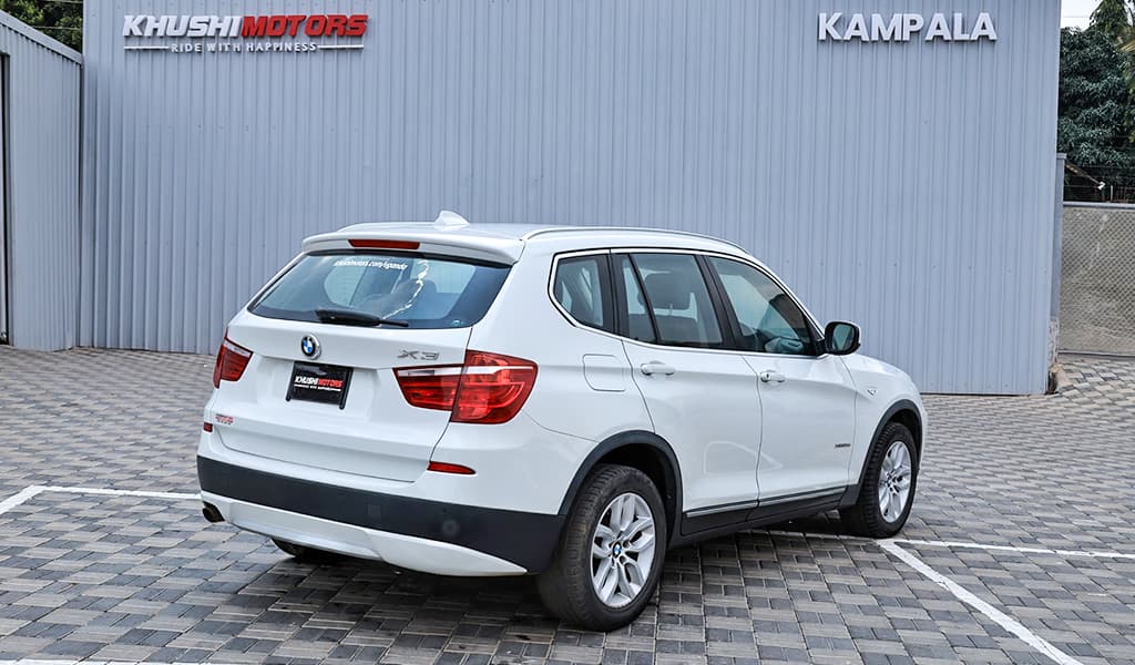 2012 Bmw X3 xDrive 20D Hiline package image-11