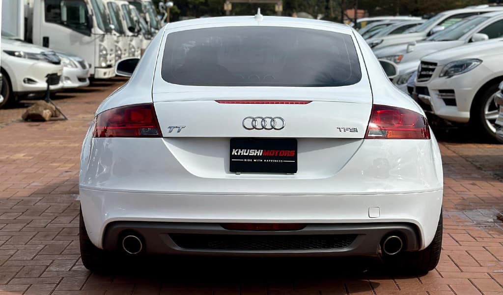 2011 Audi TT Coupe image-13