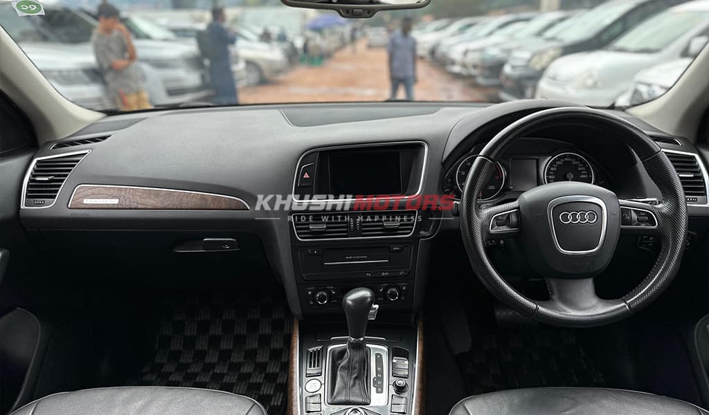 2011 Audi Q5 TFSI Quatro image-13