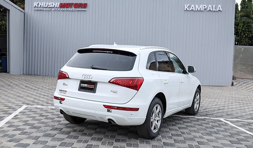2011 Audi Q5 TFSI Quatro image-21