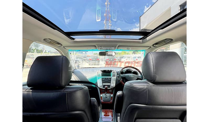 2007 Toyota Harrier image-12