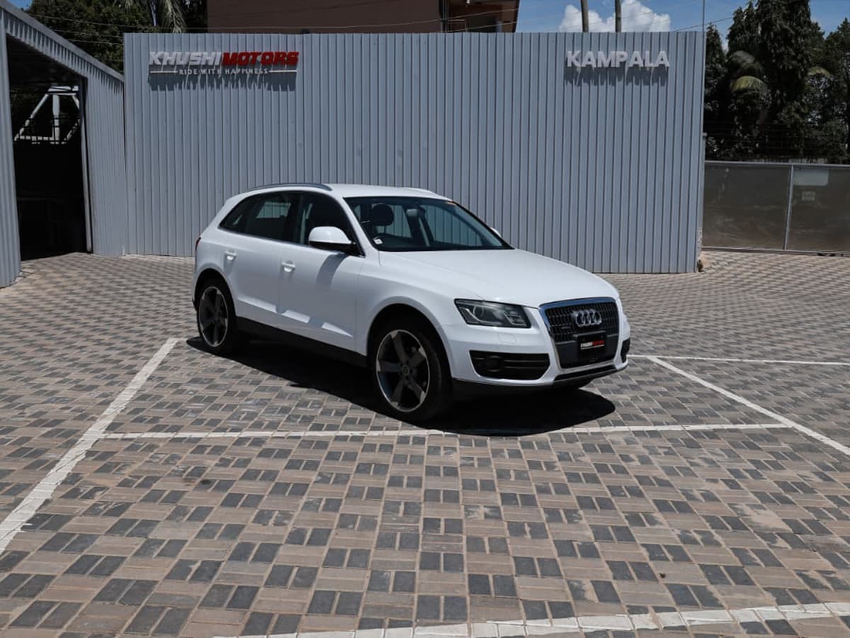2012 Audi Q5 TFSI Quatro image-1