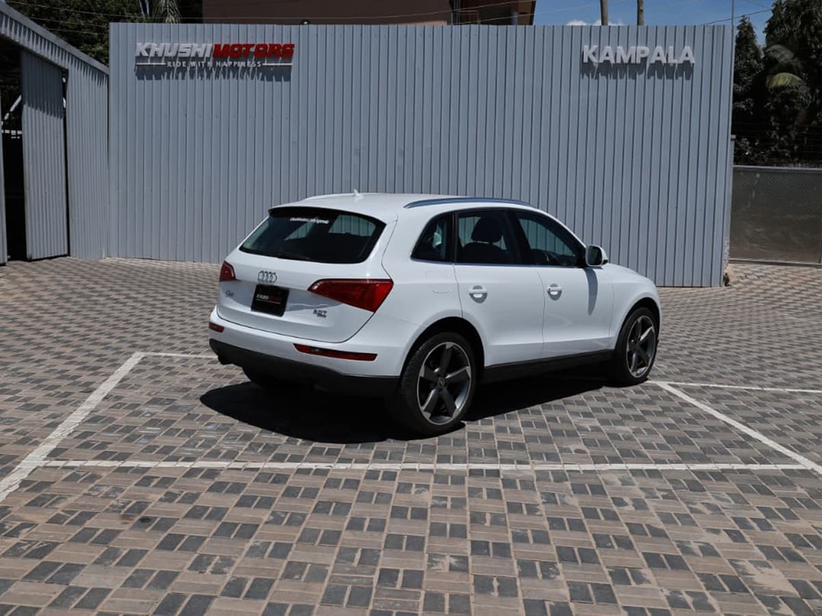 2012 Audi Q5 TFSI Quatro image-10