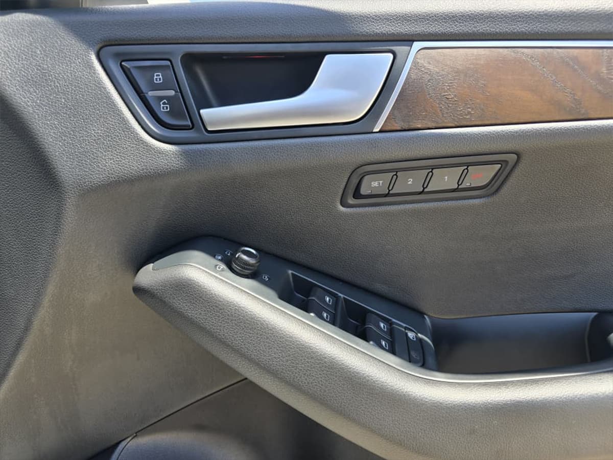 2012 Audi Q5 TFSI Quatro image-14