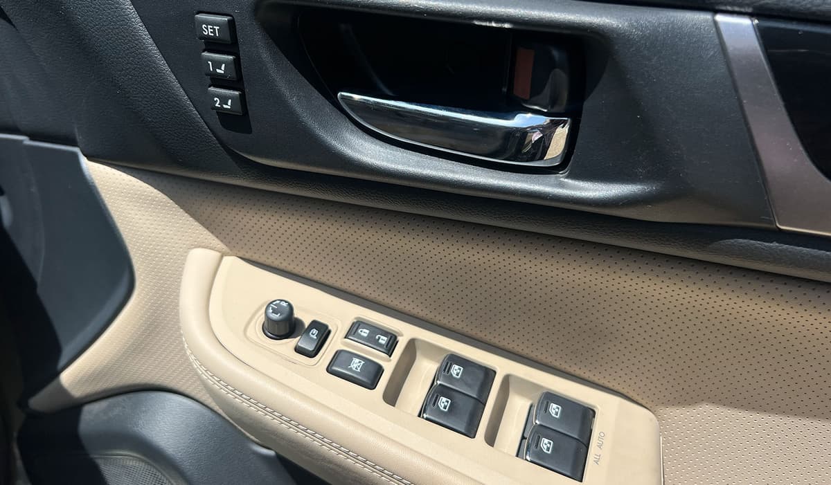 2018 Subaru Outback Limited image-3