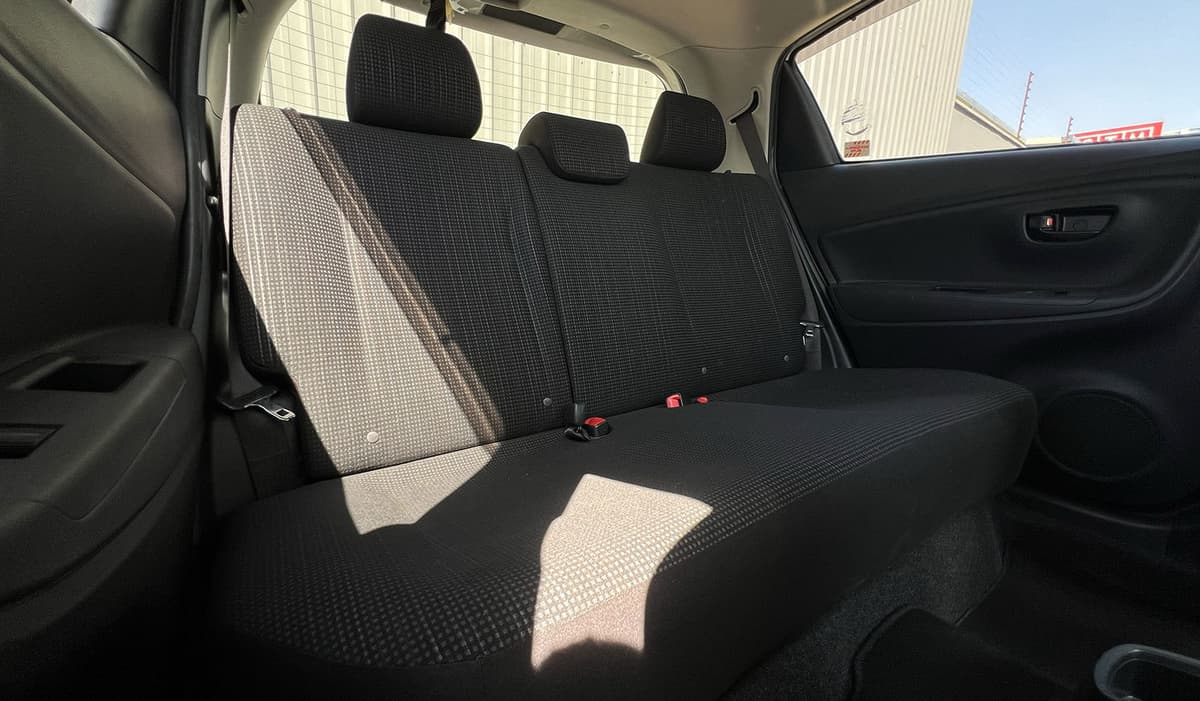 2018 Toyota Vitz image-6