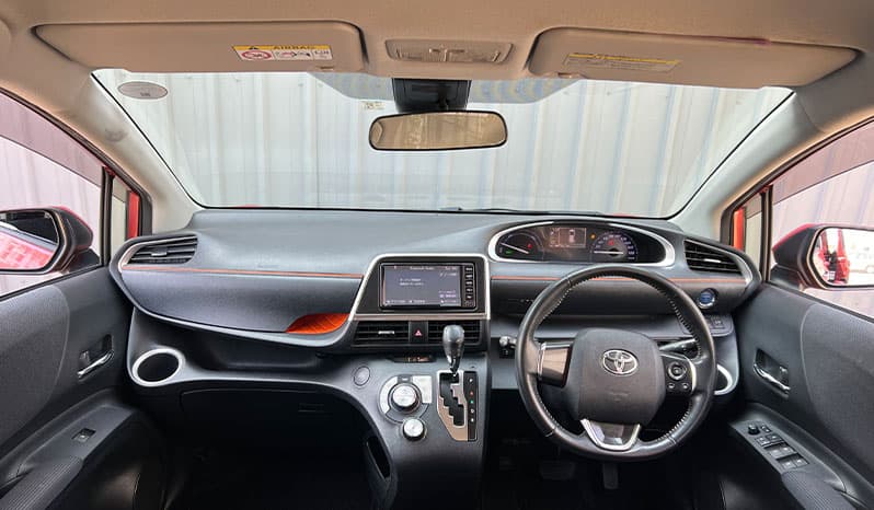 2018 Toyota Sienta Hybrid X image-7